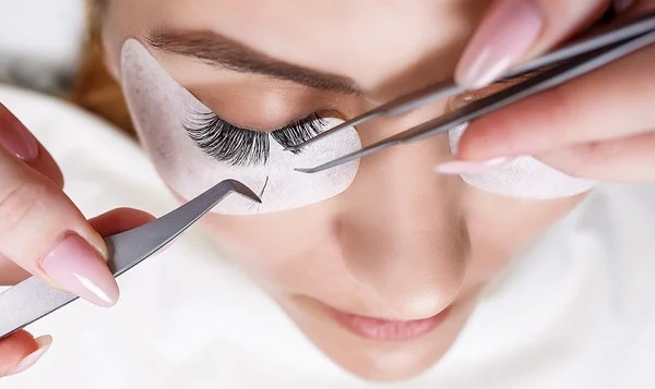 Eye Lash Extension & Lifting